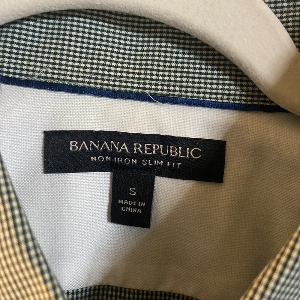 Button down - Picture 3 of 4